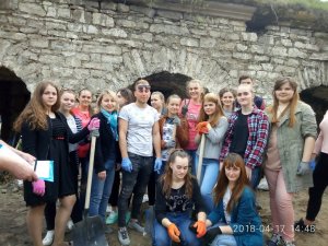 Молодіжна ЕКО - акція "Турист в чистому місті"