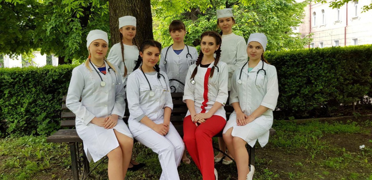 Акція "Люди в білих халатах: від минулого до сьогодення"