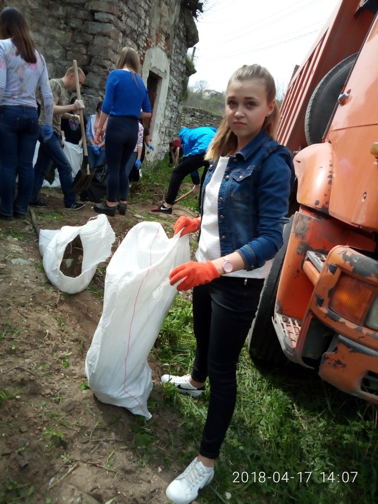 Молодіжна ЕКО - акція Турист в чистому місті
