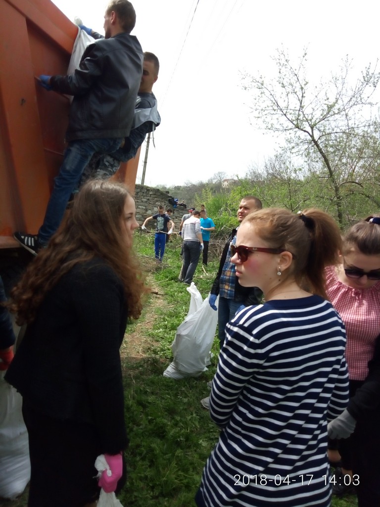 Молодіжна ЕКО - акція Турист в чистому місті