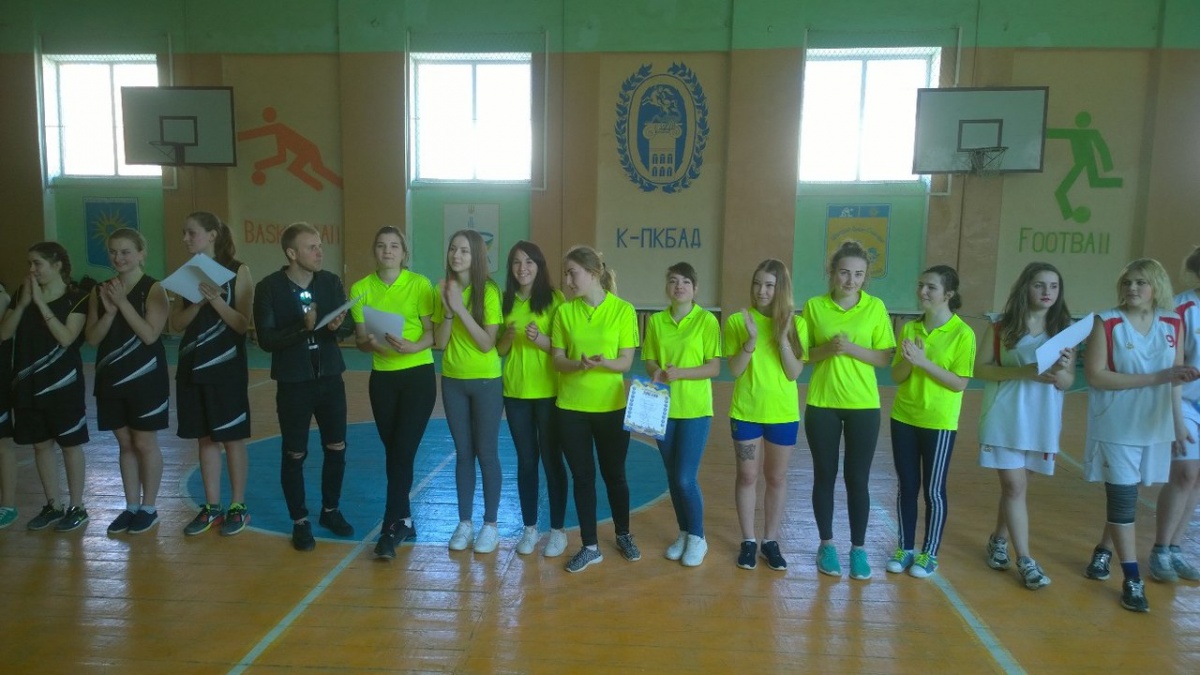 в Кам'янець-Подільському коледжі будівництва, архітектури та дизайну проводився чемпіонат міста з баскетболу серед команд ВНЗ І-ІІ рівня акредитації