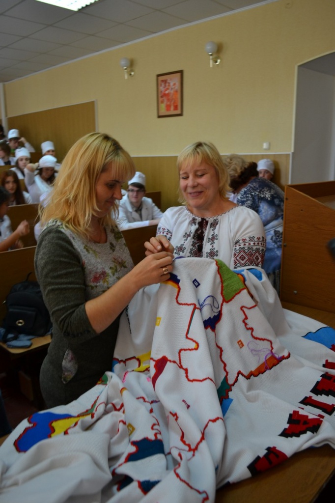 Акція "Україна моя вишивана"