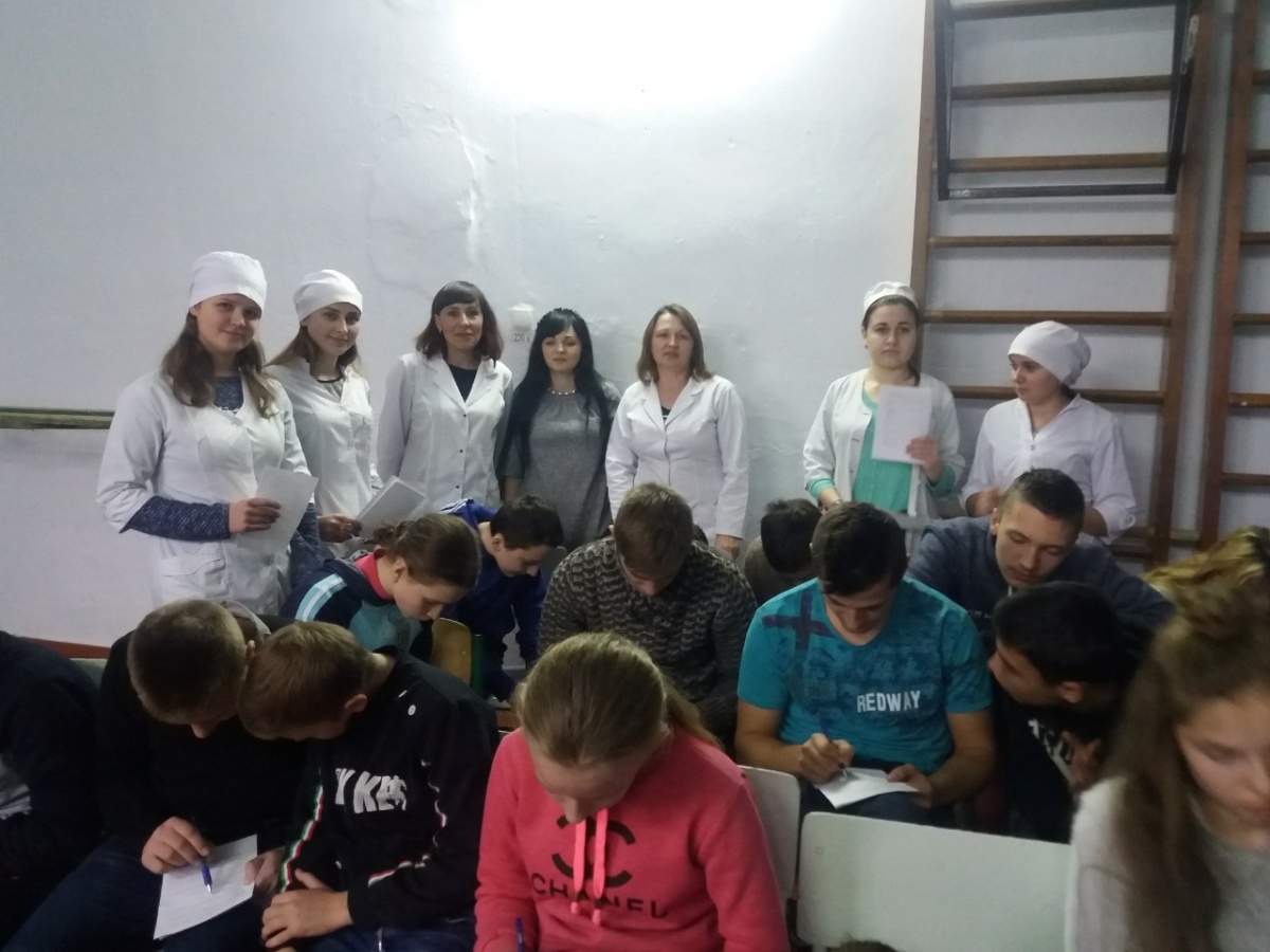 поїздки в школи Новоушицького та Хотинського р-ну з профорієнтаційною метою