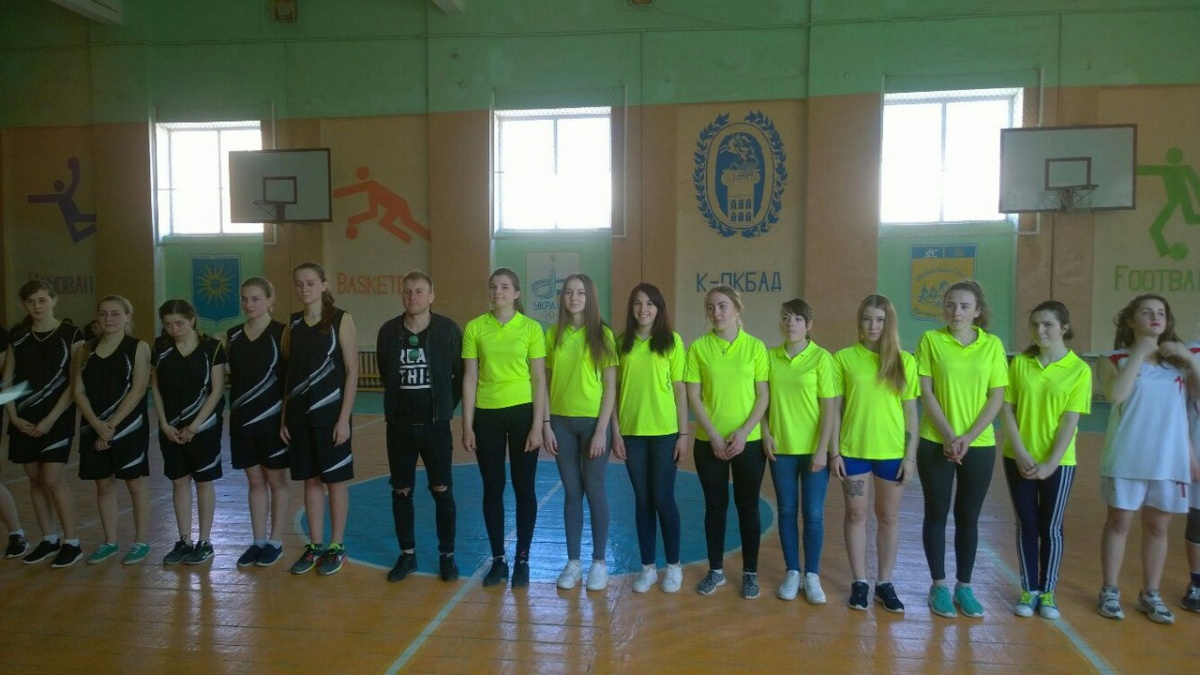 в Кам'янець-Подільському коледжі будівництва, архітектури та дизайну проводився чемпіонат міста з баскетболу серед команд ВНЗ І-ІІ рівня акредитації