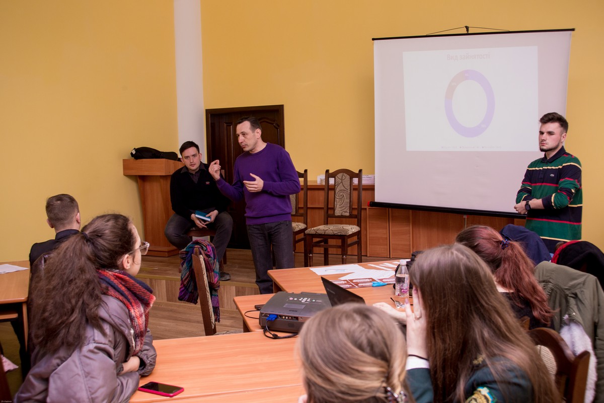 Засідання весняного дебатного турніру