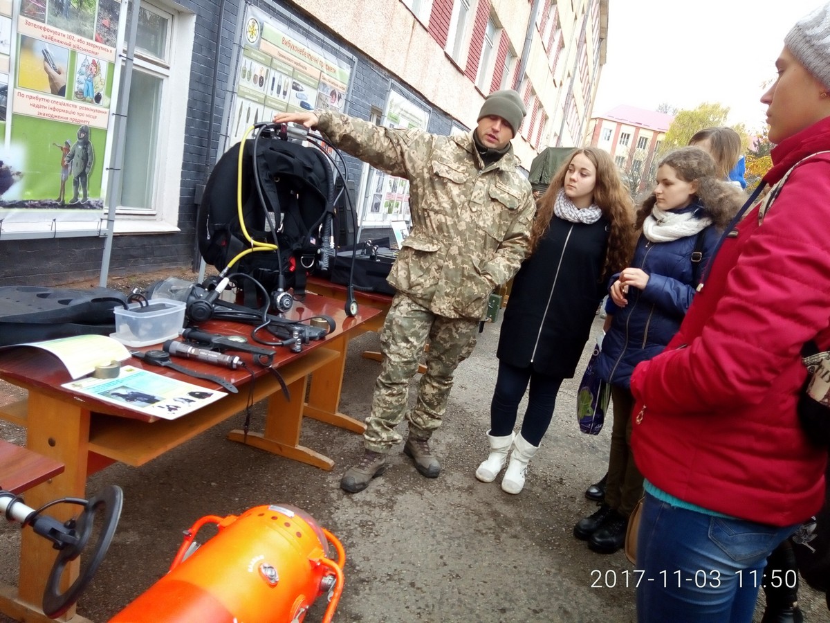 Excursion to the military part of A2641